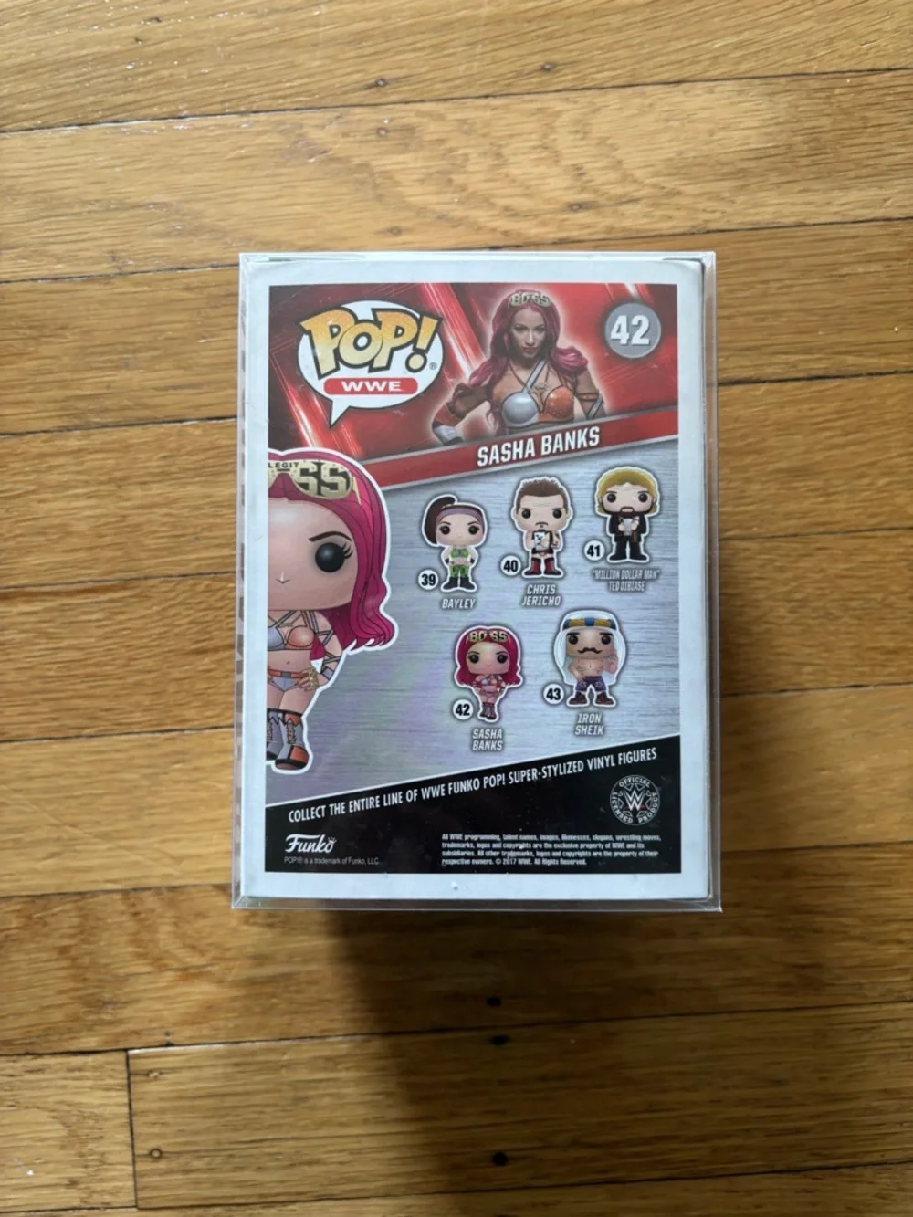 Funko Pop! WWE Sasha Banks #42 - Pink Autograph - Picture 3 of 5